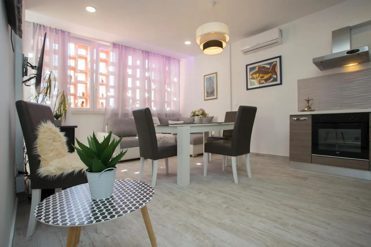 Apartment Aurora Split 0*,  Croatia